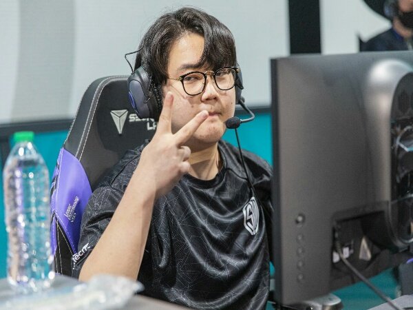 Huni Nilai Roleswap di DWG KIA Bukan Keputusan Mudah Bagi Pelatih kkOma