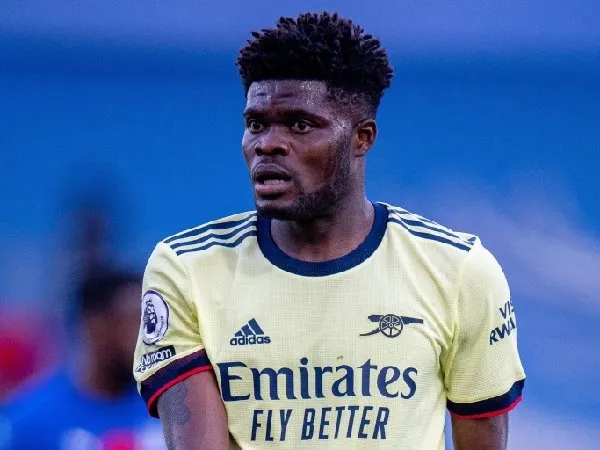 Thomas Partey akan memakai nomor punggung 5 di Arsenal mulai musim depan