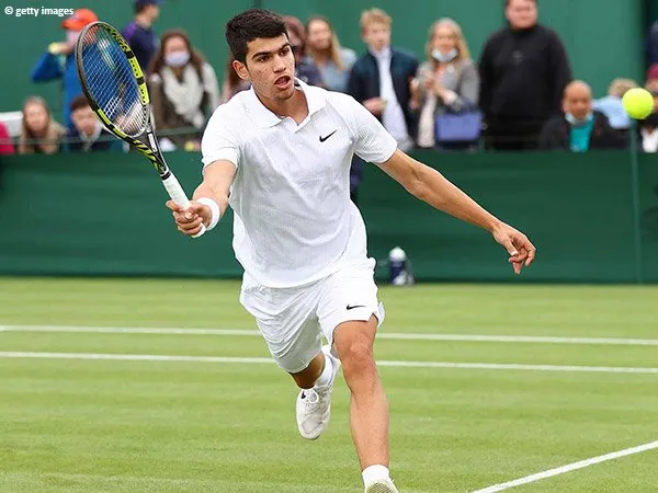 Carlos Alcaraz bukukan satu tiket menuju babak kedua Wimbledon 2021