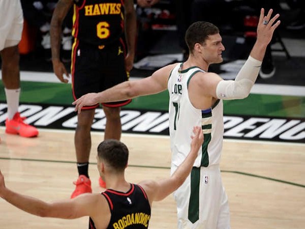 Brook Lopez Senang Bantu Bucks Mengalahkan Hawks