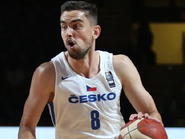 Tomas Satoransky saat memperkuat Republik Ceko. (Images: Getty)