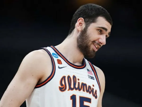 Los Angeles Lakers berencana menjajal kemampuan Giorgi Bezhanishvili dari Universitas Illinois. (Images: Getty)