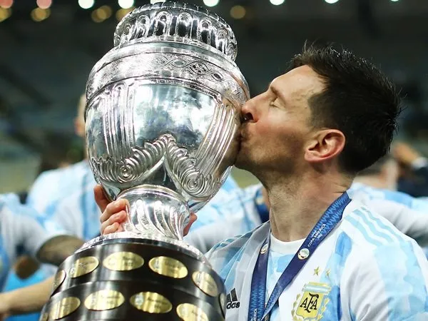 Scaloni mengabarkan Lionel Messi cedera