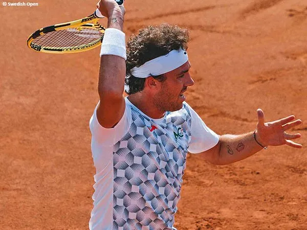 Marco Cecchinato melangkah ke babak kedua di Bastad musim 2021