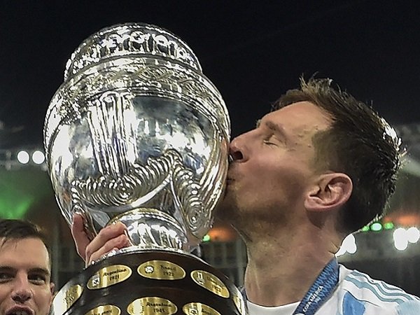 Stoichkov: Messi Ungguli Jorginho untuk Menangi Ballon d'Or