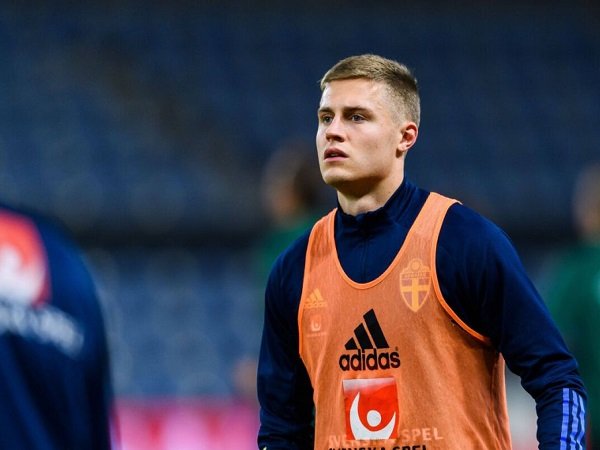 Termasuk Hijrah Ke AC Milan, Svanberg Punya Dua Pilihan Untuk Masa Depan