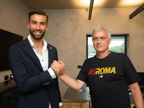 AS Roma resmi rekrut Rui Patricio dari Wolves