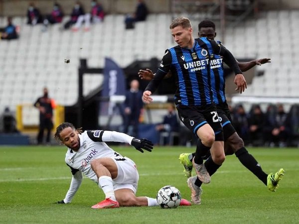 AC Milan Selangkah Lagi Amankan Bek Club Brugge Ignaze Van der Brempt