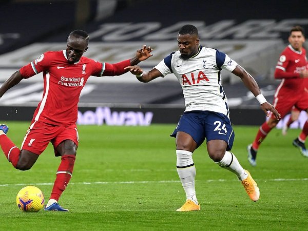 AC Milan Memang Tertarik Boyong Serge Aurier Untuk Perkuat Bek Kanan