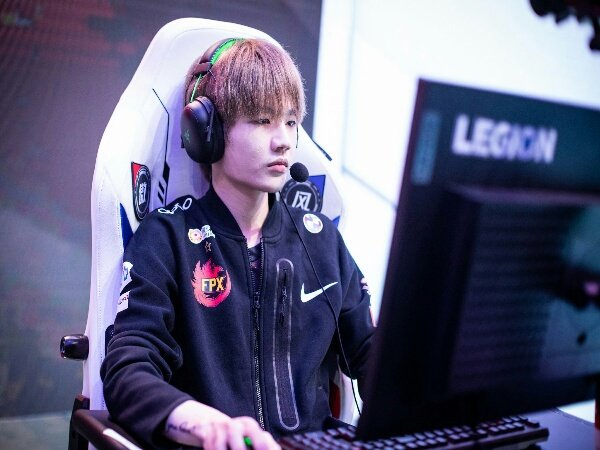 LPL: Keluar dari Rumah Sakit, Crisp Kembali Bela FPX di Laga Kontra OMG