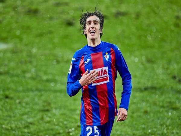 Tottenham Siap Tukar Erik Lamela Dengan Winger Muda Sevilla