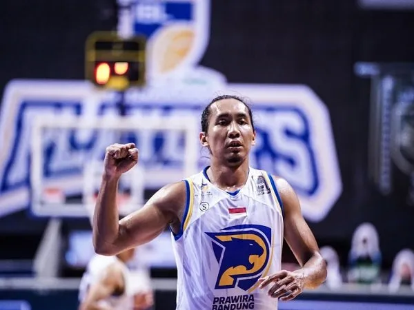 Arif Hidayat habiskan liburannya untuk reuni dengan sang ibu di rumah.