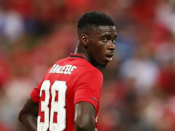 Newcastle United incar bek MU, Axel Tuanzebe
