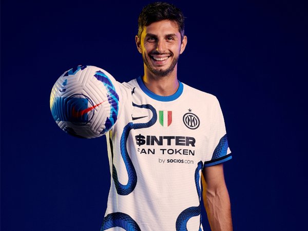 Inter Milan Rilis Jersey Tandang Musim 2021/22