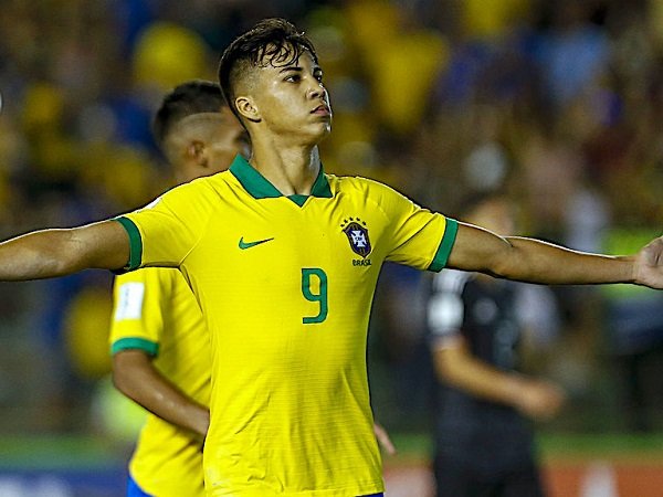 AC Milan Ogah Naikkan Tawaran Untuk Tebus Kaio Jorge Dari Santos