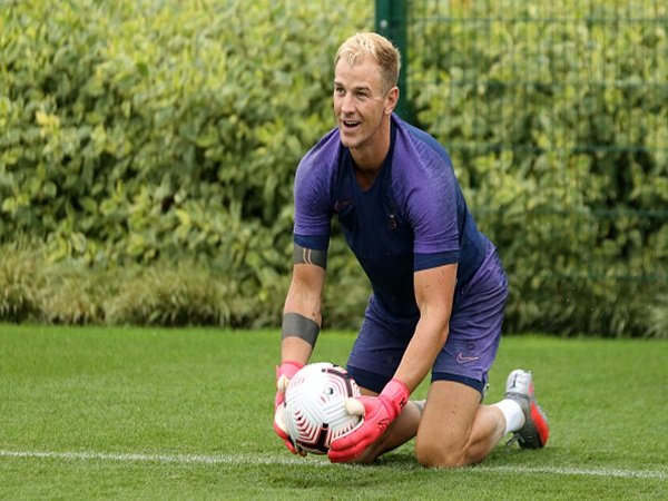 Dikaitkan Denga Celtic, Joe Hart Berikan Pernyataan Tegas
