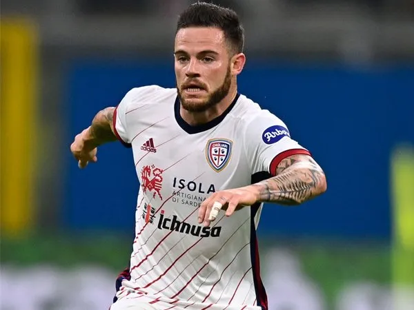 Gelandang Cagliari, Nahitan Nandez.