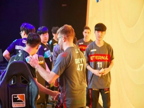 Paris Eternal dan Outlaws Buka Countdown Cup Qualifier dengan Kemenangan