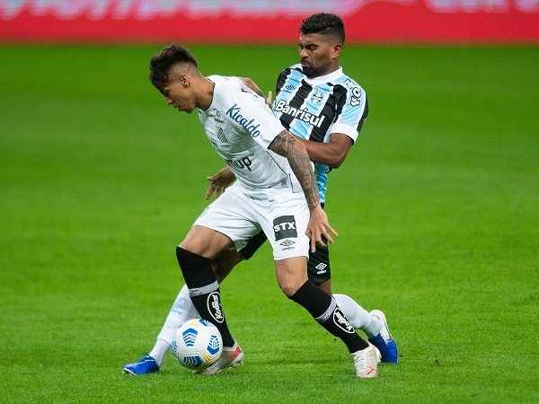 Gagal Rekrut Kaio Jorge, AC Milan Tak Lagi Prioritaskan Striker Ketiga