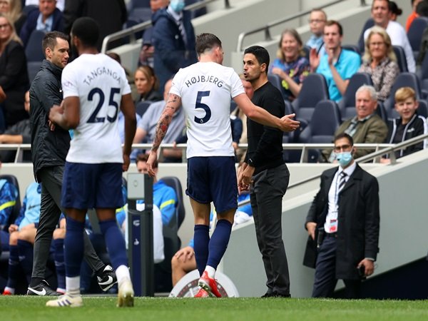 Pertikaian Arteta dan Hojbjerg Panaskan Kemenangan Tottenham vs Arsenal