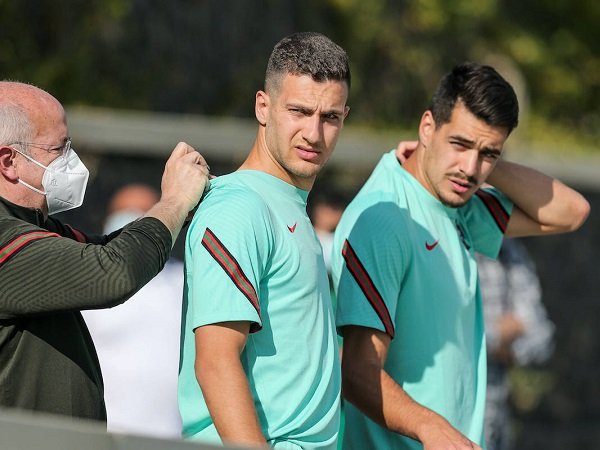 United Tak Kunjung Buka Celah Untuk Dalot, AC Milan Lirik Odriozola