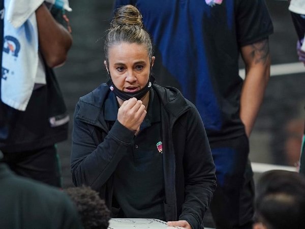Becky Hammon Tak Mau Direkrut Jadi Pelatih Kepala Karena Faktor Kasihan