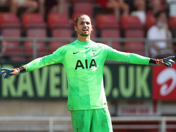 Kiper Muda Tottenham Resmi Dipinjamkan ke Klub Swedia