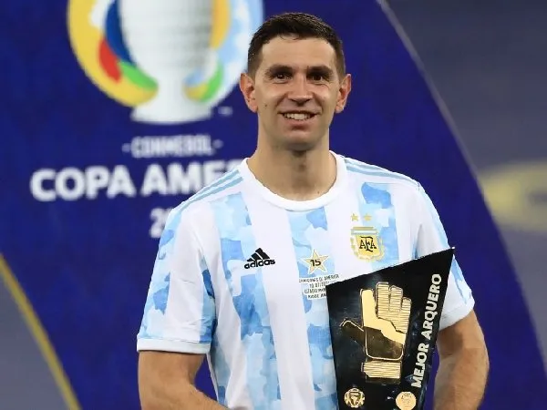 Emiliano Martinez mengaku sempat frustasi di Arsenal