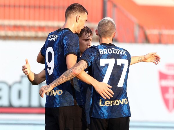 Inter Milan Diprediksi Akan Sulit Mempertahankan Trofi Juara