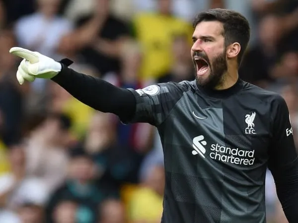 Alisson Bisa Menjadi Kiper Terbaik Sepanjang Sejarah Liverpool