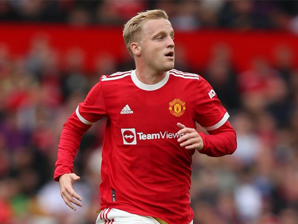 Donny van de Beek Bertahan di MU Diklaim Cuma Buang-buang Waktu Saja