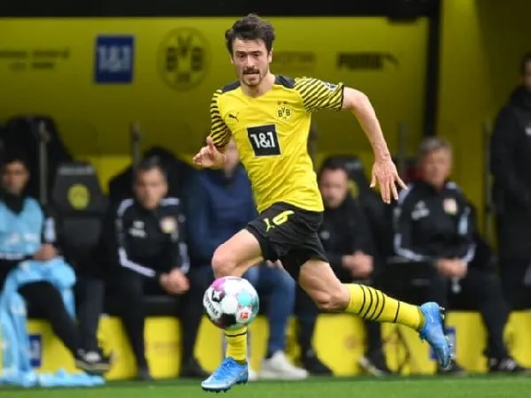 Michael Zorc bicara tentang masa depan Delaney di Borussia Dortmund