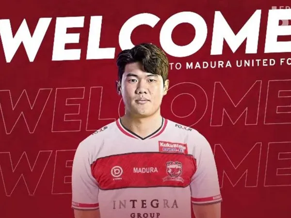 Kim Jin-sung resmi bergabung dengan Madura United