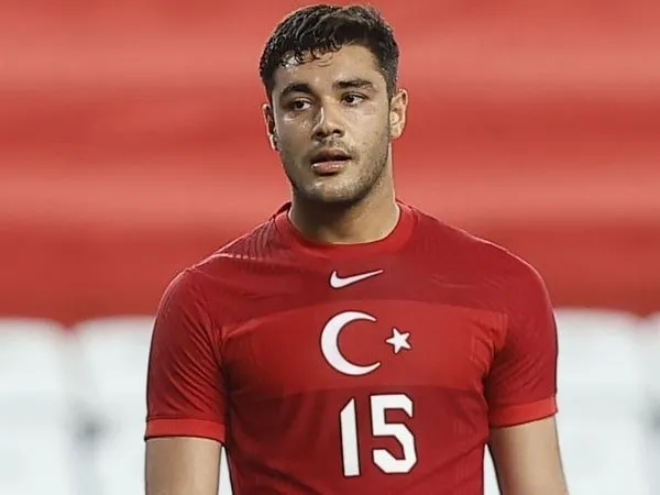 Norwich Berhasil Pinjam Ozan Kabak dengan Opsi untuk Membeli