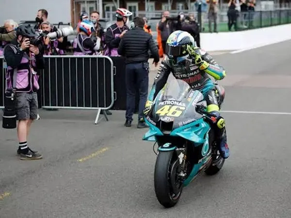 Valentino Rossi apresiasi peran keluarga dalam karier panjangnya.