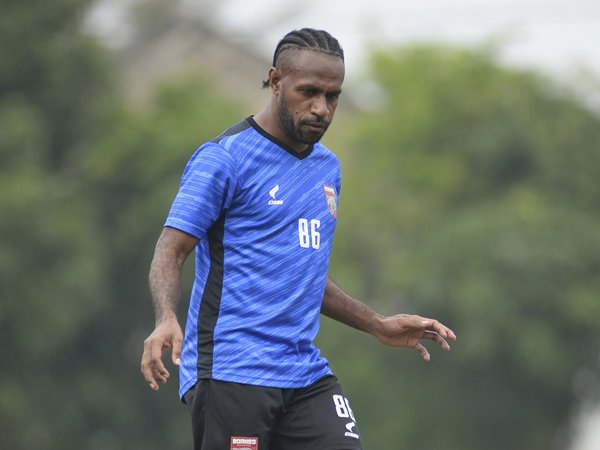 Gomez Ungkap Alasannya Tidak Menurunkan Boaz Salossa Di Laga Pertama