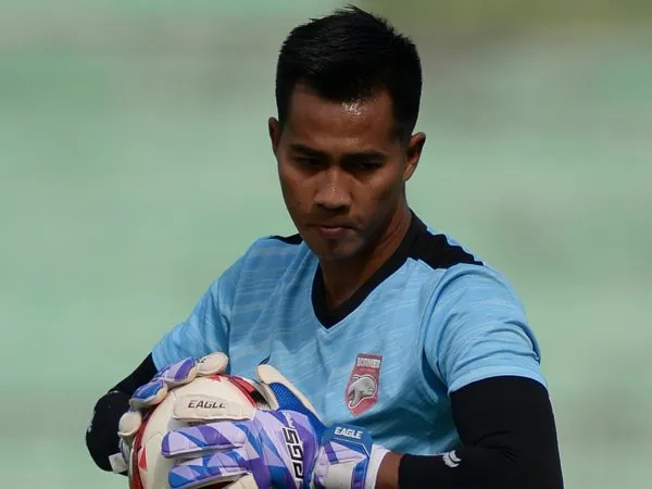 Kiper Borneo FC, Angga Saputra