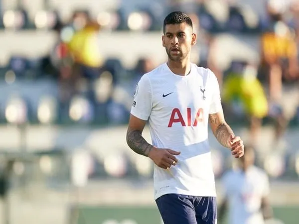 Defender Anyar Tottenham Dapat Pujian Istimewa Dari Legenda Brasil