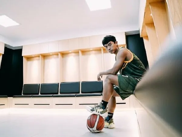 Point guard anyar Dewa United Surabaya, Lucky Abdi.