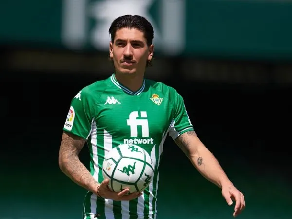 Hector Bellerin dipinjamkan ke Real Betis