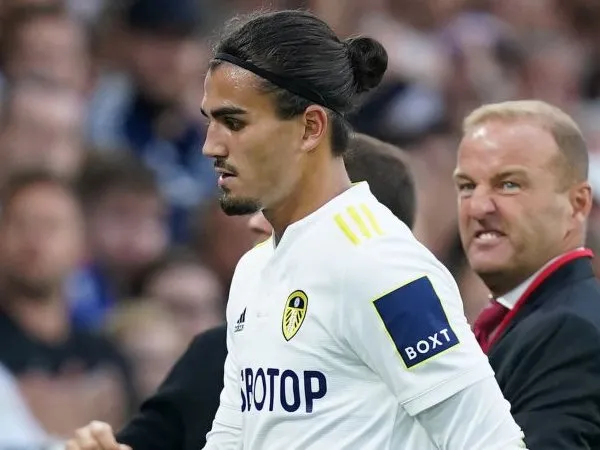 Leeds Ajukan Banding untuk Kartu Merah yang Didapat Pascal Struijk