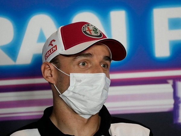 Robert Kubica Sadar Diri Tak Akan Jadi Pilihan Utama Alfa Romeo