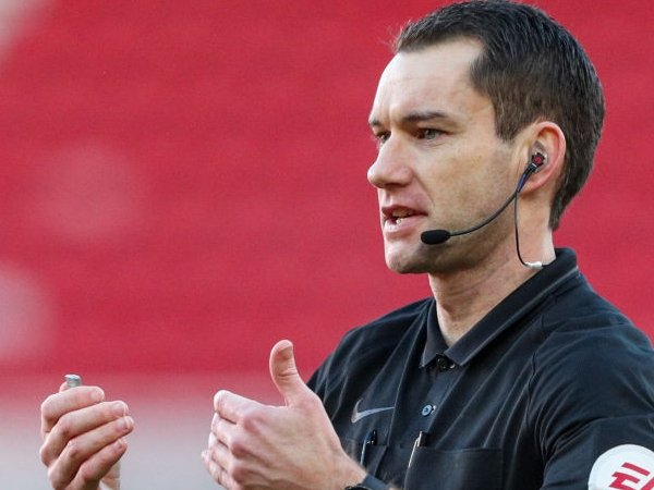 Liga Premier Akan Dipimpin Wasit Non-Inggris untuk Pertama Kalinya