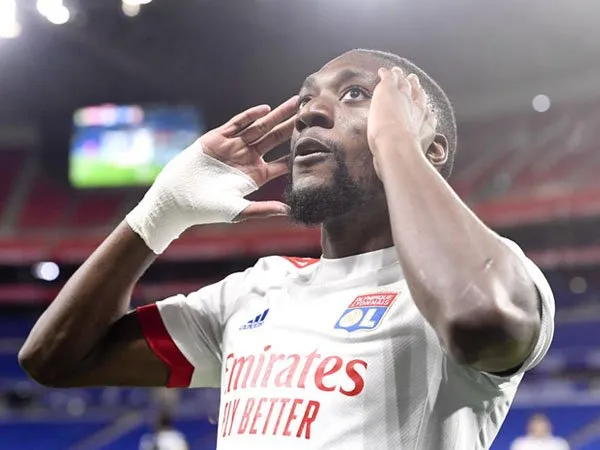 Karl Toko Ekambi selamatkan Lyon dari kekalahan