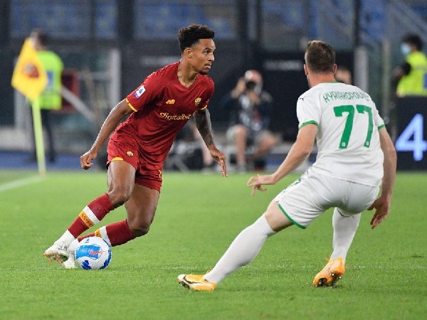 Meski Banyak Isu Transfer, Bryan Reynolds Mengaku Fokus Pada AS Roma