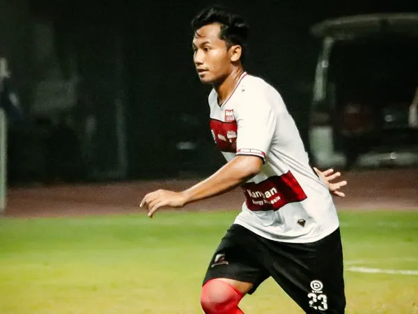 Bek muda Madura United, Kadek Raditya Maheswara menjalani laga debut di Liga 1