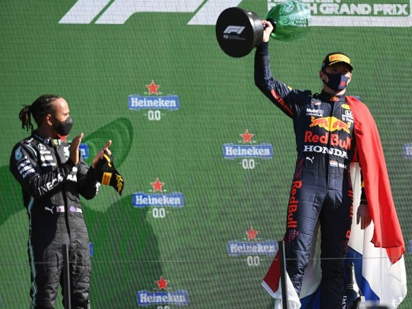Jacques Villeneuve Lebih Jagokan Max Verstappen Jadi Juara F1 Musim Ini