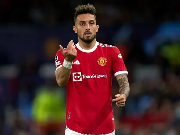 Bek kiri Manchester United, Alex Telles.