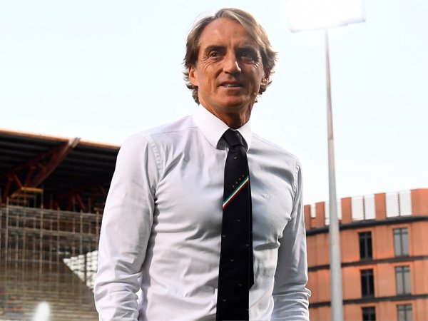 Roberto Mancini Ingin Kawinkan Trofi Euro dengan Nation League