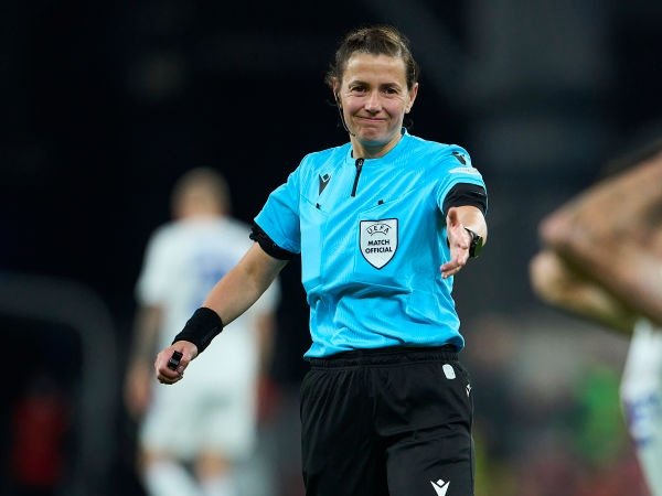 Inggris vs Andorra Akan Dipimpin oleh Seorang Wasit Perempuan